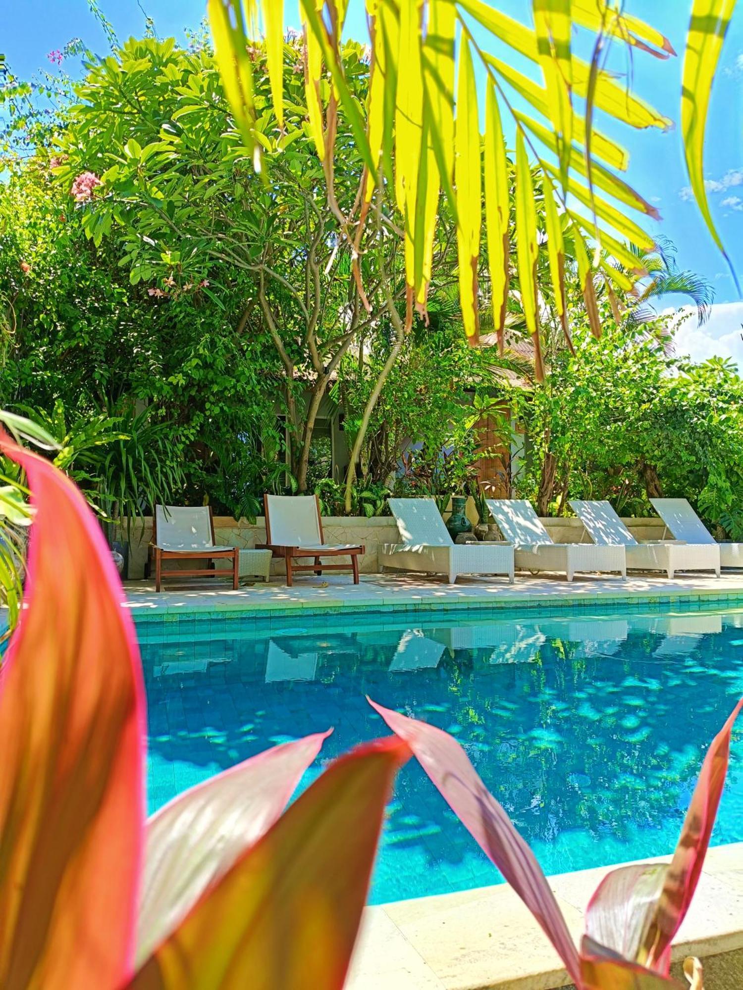 Bale Sampan Boutique Bungalows Гили Траванган Экстерьер фото